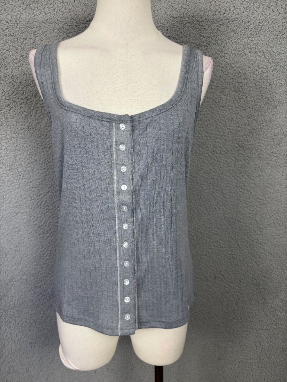 Pinkmstyle Women's Gray Ribbed Sleeveless Button-Front Tank Top Size XL NWT's.